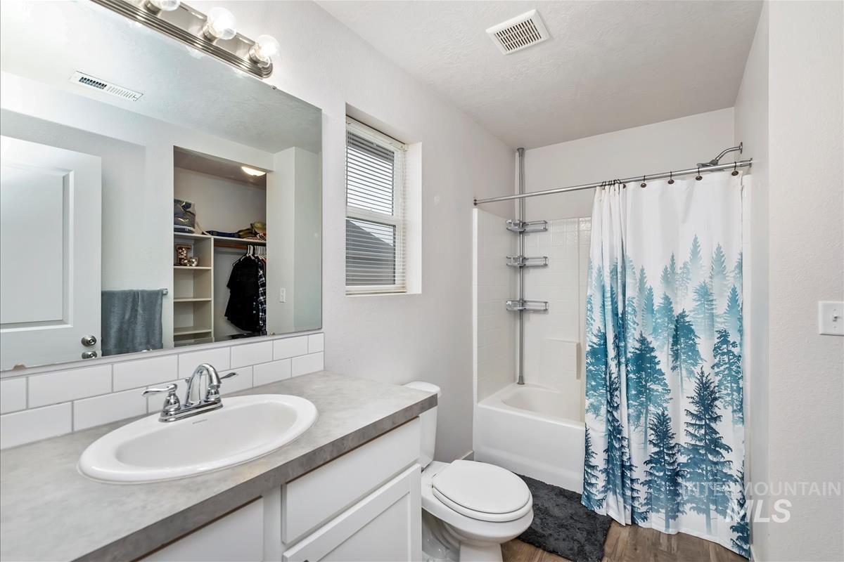 15328 N Shiko Way, Nampa, Idaho 83651, 3 Bedrooms, 2 Bathrooms, Residential For Sale, Price $379,000,MLS 98970829