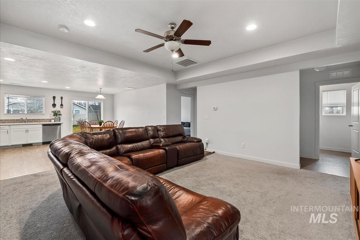 15328 N Shiko Way, Nampa, Idaho 83651, 3 Bedrooms, 2 Bathrooms, Residential For Sale, Price $379,000,MLS 98970829