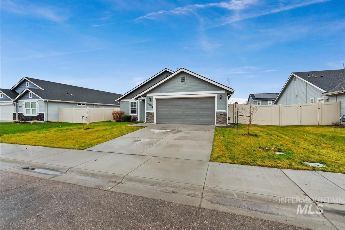 15328 N Shiko Way, Nampa, Idaho 83651, 3 Bedrooms, 2 Bathrooms, Residential For Sale, Price $379,000,MLS 98970829