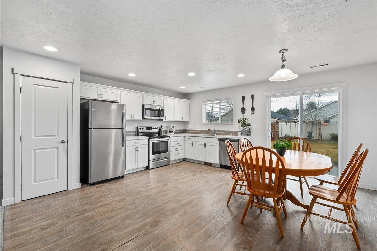 15328 N Shiko Way, Nampa, Idaho 83651, 3 Bedrooms, 2 Bathrooms, Residential For Sale, Price $379,000,MLS 98970829