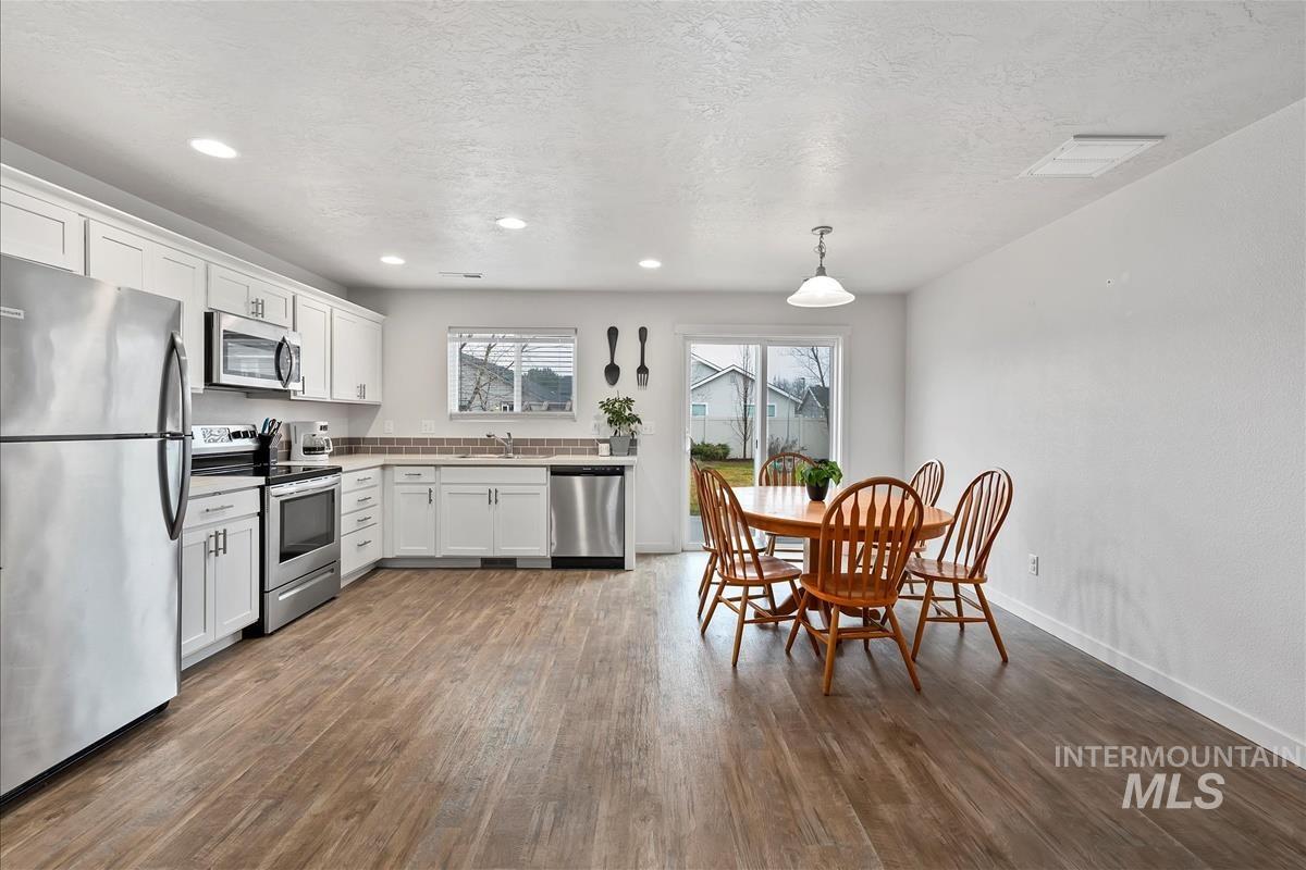 15328 N Shiko Way, Nampa, Idaho 83651, 3 Bedrooms, 2 Bathrooms, Residential For Sale, Price $379,000,MLS 98970829