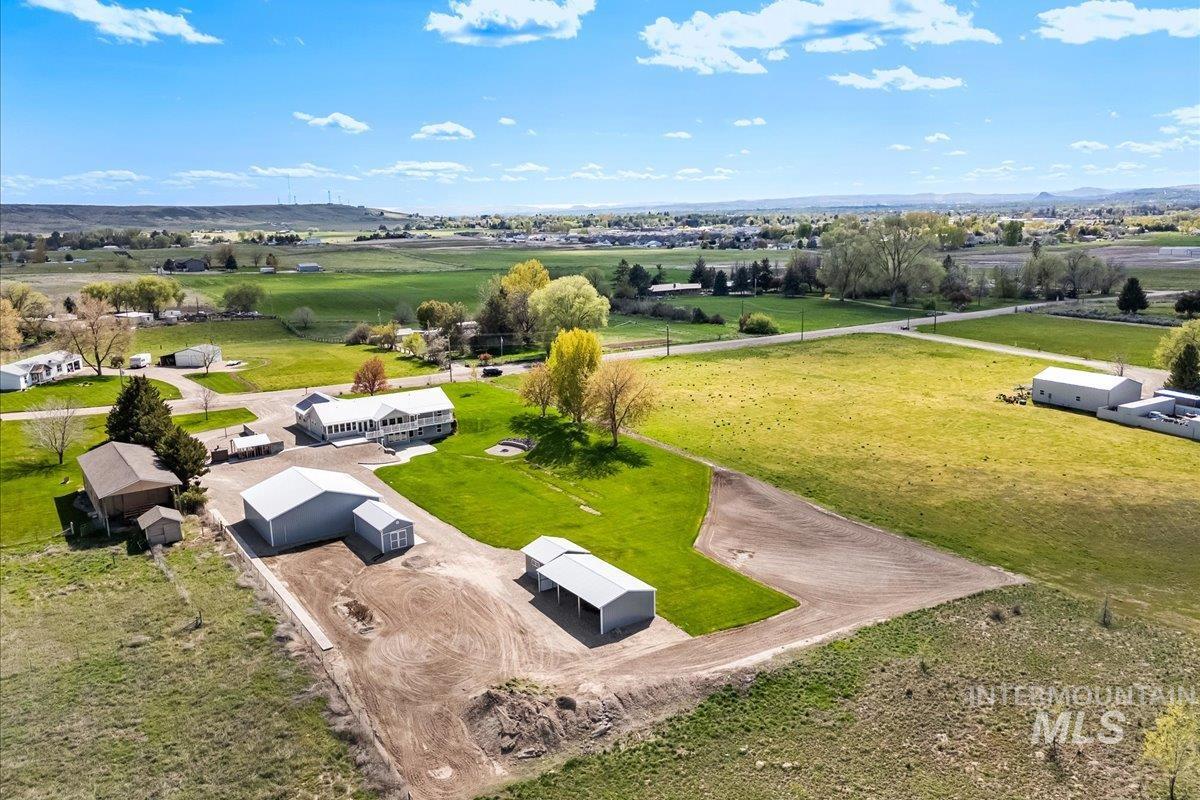 2490 Watts, Payette, Idaho 83661, 6 Bedrooms, 4 Bathrooms, Residential For Sale, Price $997,500,MLS 98970840