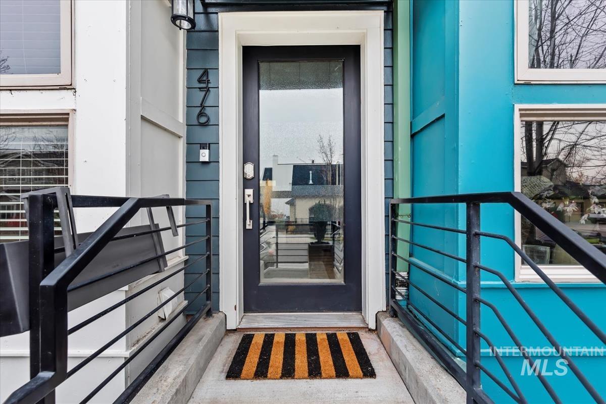 476 E Thurman Mill Street, Garden City, Idaho 83714, 3 Bedrooms, 4 Bathrooms, Residential For Sale, Price $754,000, 98970841