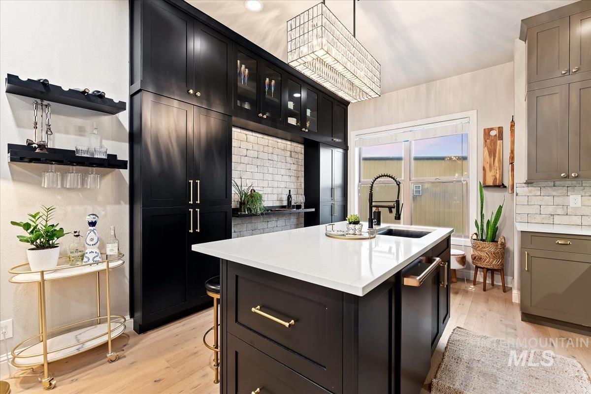 476 E Thurman Mill Street, Garden City, Idaho 83714, 3 Bedrooms, 4 Bathrooms, Residential For Sale, Price $754,000, 98970841