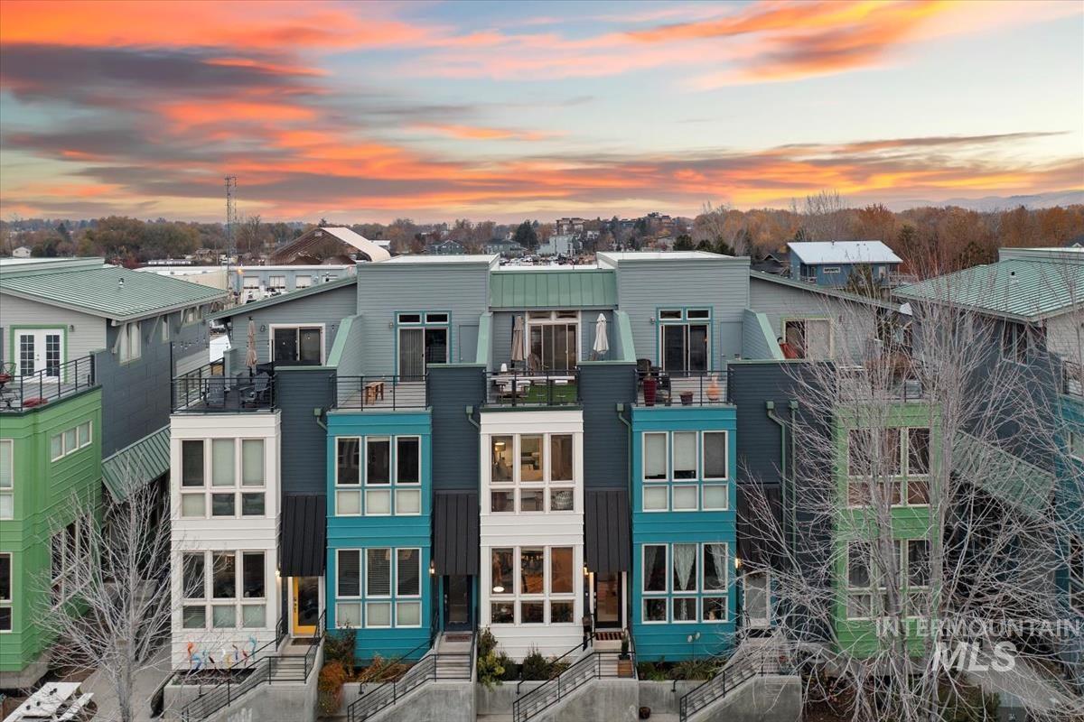 476 E Thurman Mill Street, Garden City, Idaho 83714, 3 Bedrooms, 4 Bathrooms, Residential For Sale, Price $754,000, 98970841