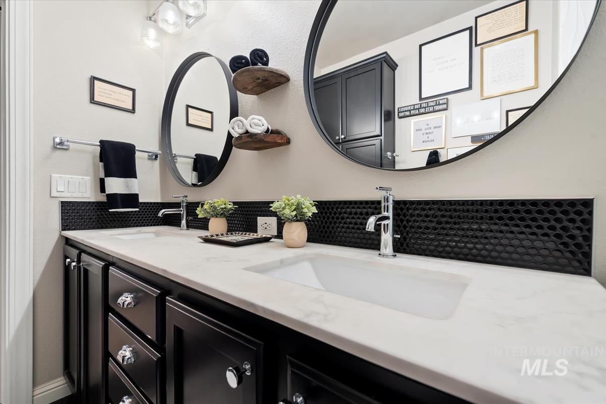 476 E Thurman Mill Street, Garden City, Idaho 83714, 3 Bedrooms, 4 Bathrooms, Residential For Sale, Price $754,000, 98970841