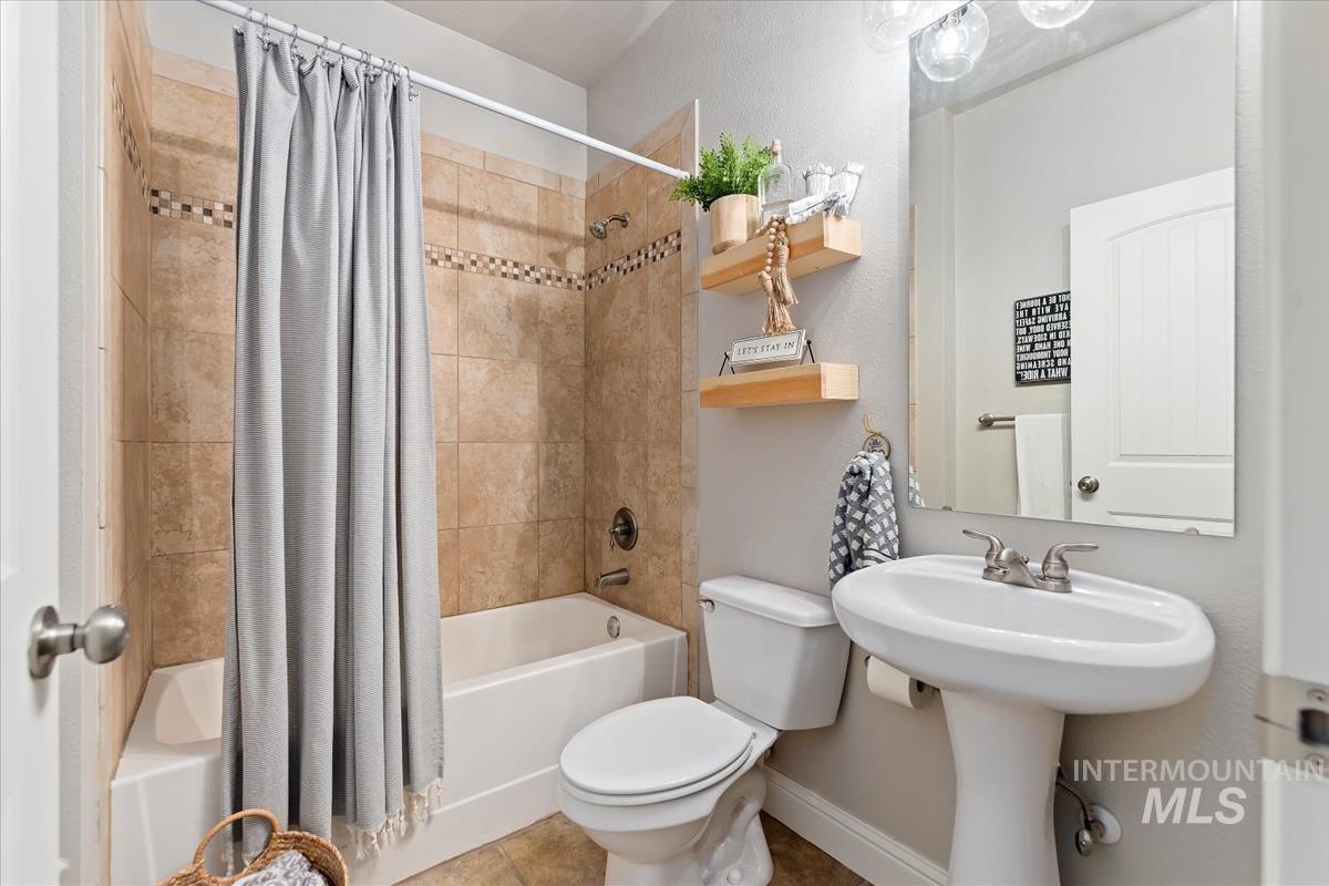 476 E Thurman Mill Street, Garden City, Idaho 83714, 3 Bedrooms, 4 Bathrooms, Residential For Sale, Price $754,000, 98970841