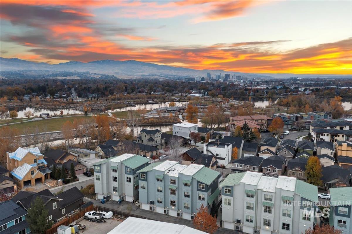 476 E Thurman Mill Street, Garden City, Idaho 83714, 3 Bedrooms, 4 Bathrooms, Residential For Sale, Price $754,000, 98970841