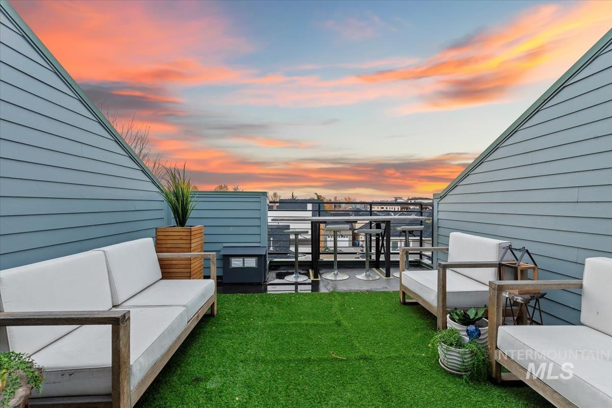 476 E Thurman Mill Street, Garden City, Idaho 83714, 3 Bedrooms, 4 Bathrooms, Residential For Sale, Price $754,000, 98970841