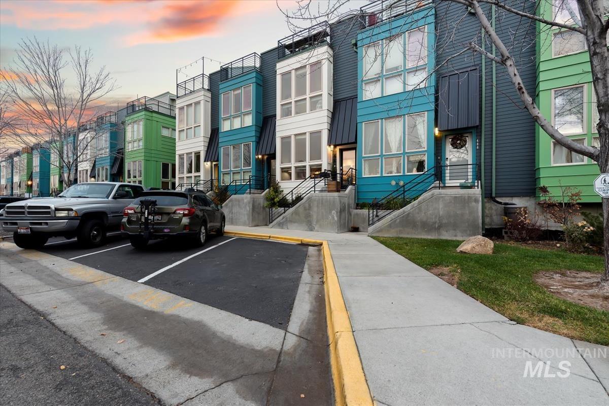 476 E Thurman Mill Street, Garden City, Idaho 83714, 3 Bedrooms, 4 Bathrooms, Residential For Sale, Price $754,000, 98970841