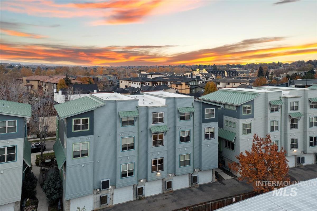 476 E Thurman Mill Street, Garden City, Idaho 83714, 3 Bedrooms, 4 Bathrooms, Residential For Sale, Price $754,000, 98970841