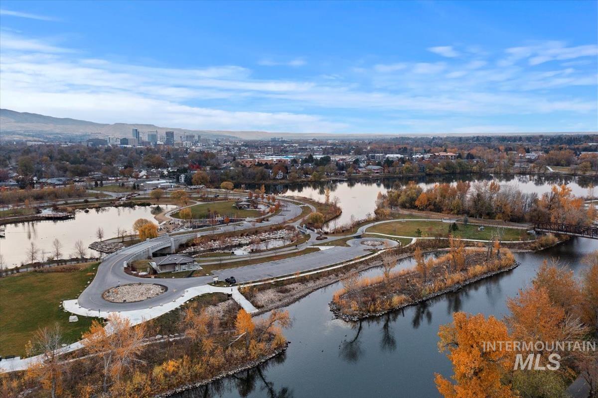 476 E Thurman Mill Street, Garden City, Idaho 83714, 3 Bedrooms, 4 Bathrooms, Residential For Sale, Price $754,000, 98970841