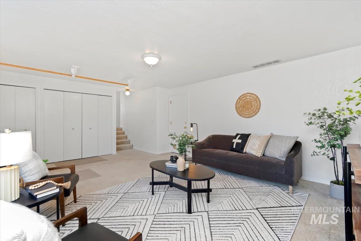 15750 Parkview Dr., Wilder, Idaho 83676, 4 Bedrooms, 2 Bathrooms, Residential For Sale, Price $1,025,000,MLS 98970842