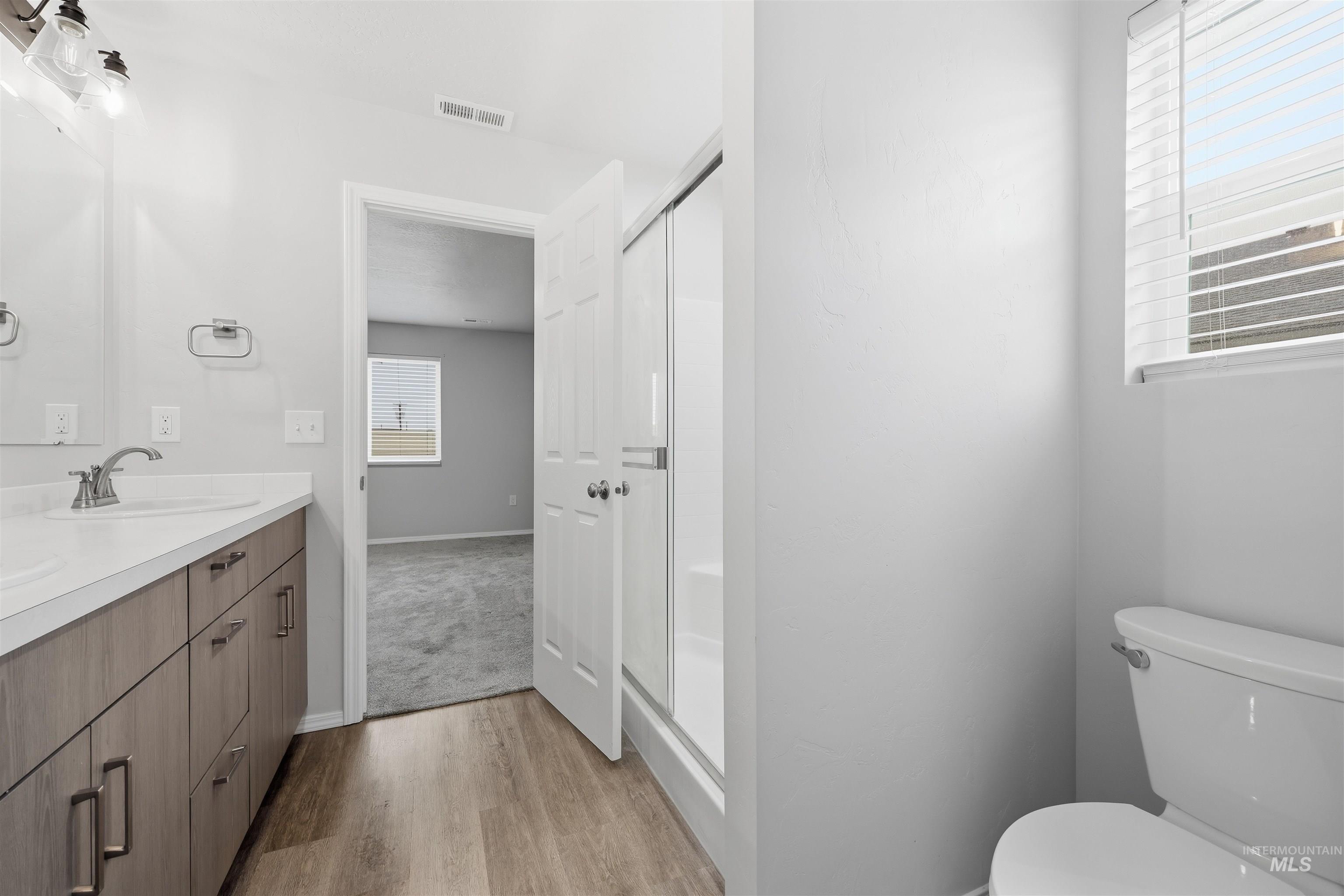 18376 N Strawflower Ave., Nampa, Idaho 83687, 3 Bedrooms, 2 Bathrooms, Residential For Sale, Price $409,000,MLS 98970846