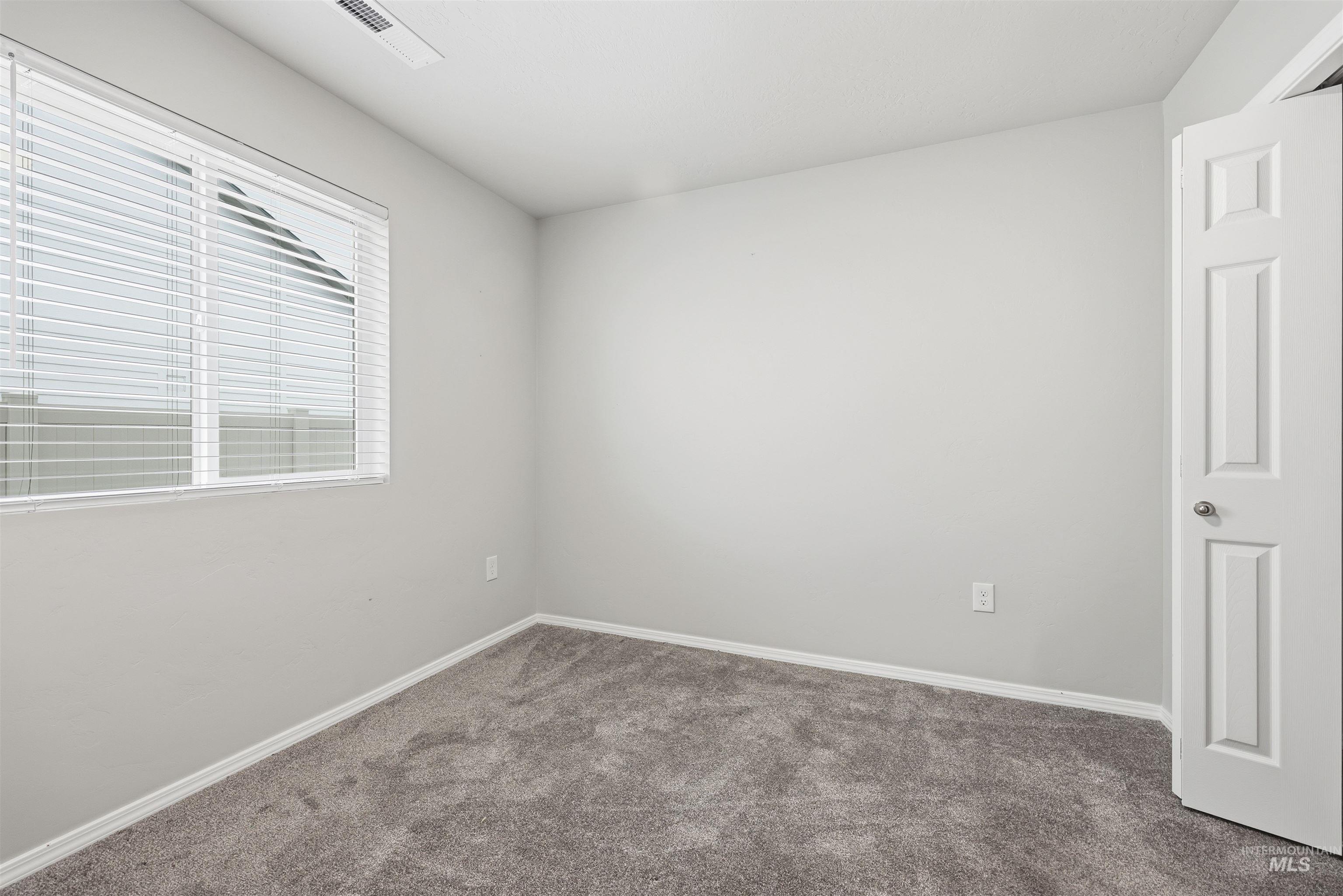 18376 N Strawflower Ave., Nampa, Idaho 83687, 3 Bedrooms, 2 Bathrooms, Residential For Sale, Price $409,000,MLS 98970846