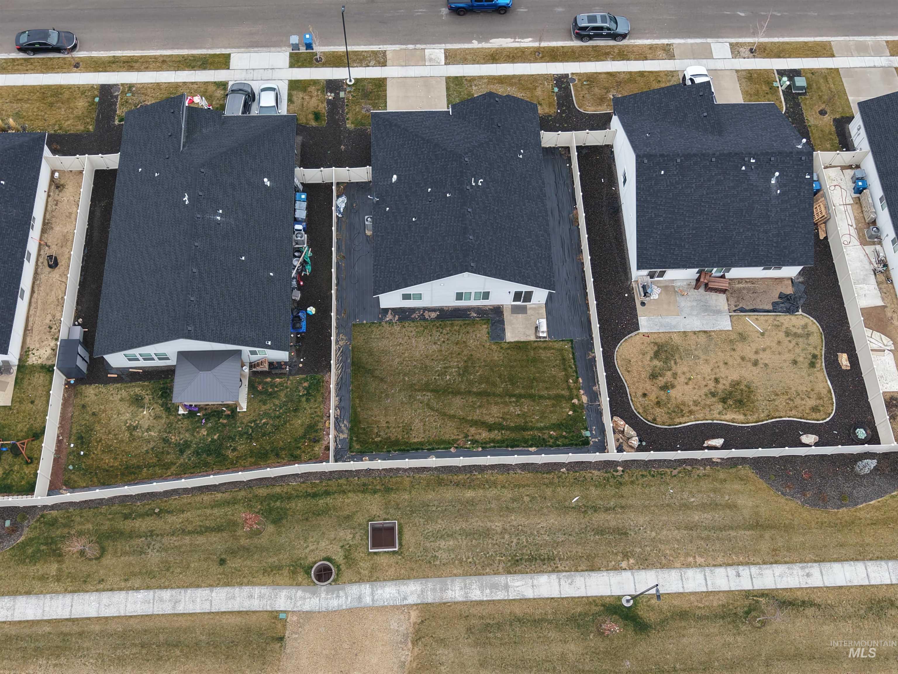 18376 N Strawflower Ave., Nampa, Idaho 83687, 3 Bedrooms, 2 Bathrooms, Residential For Sale, Price $409,000,MLS 98970846