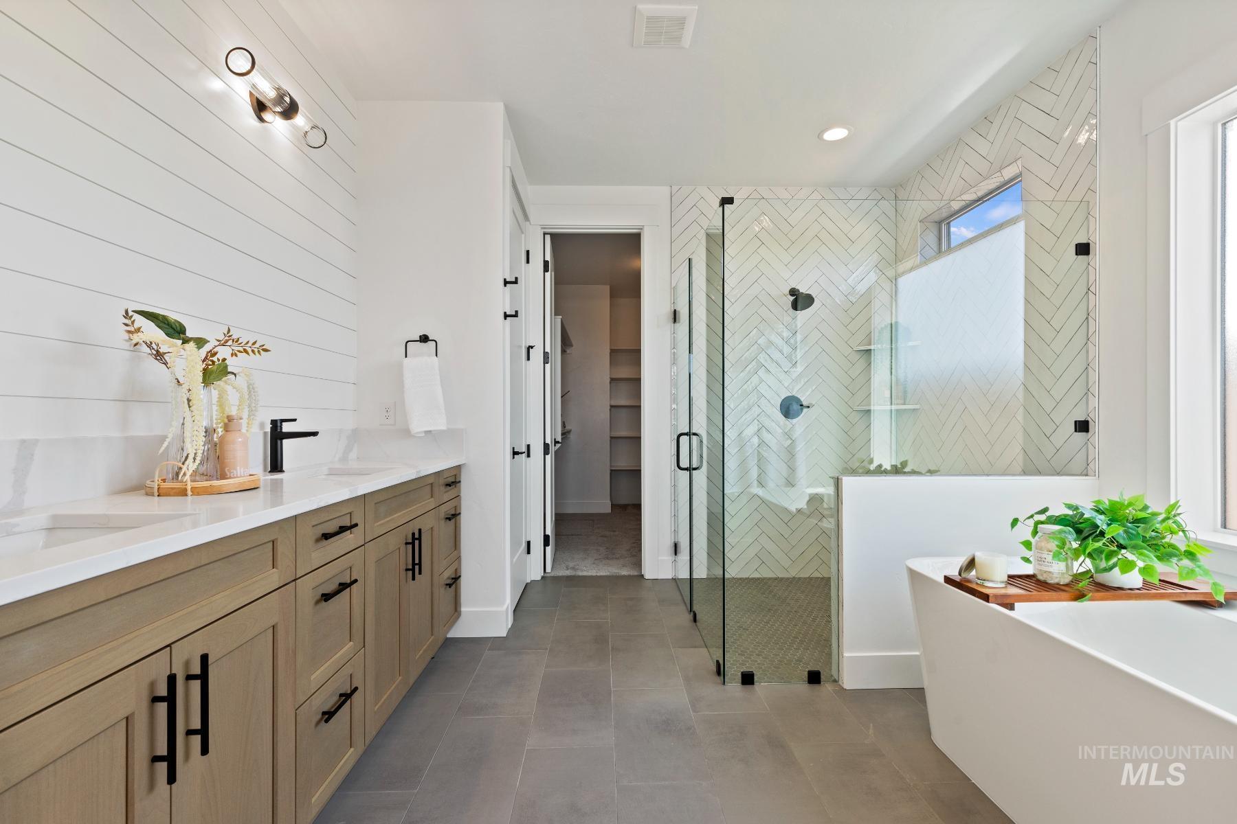 8523 W Happy Day Drive, Meridian, Idaho 83646, 4 Bedrooms, 2.5 Bathrooms, Residential For Sale, Price $854,900,MLS 98970848