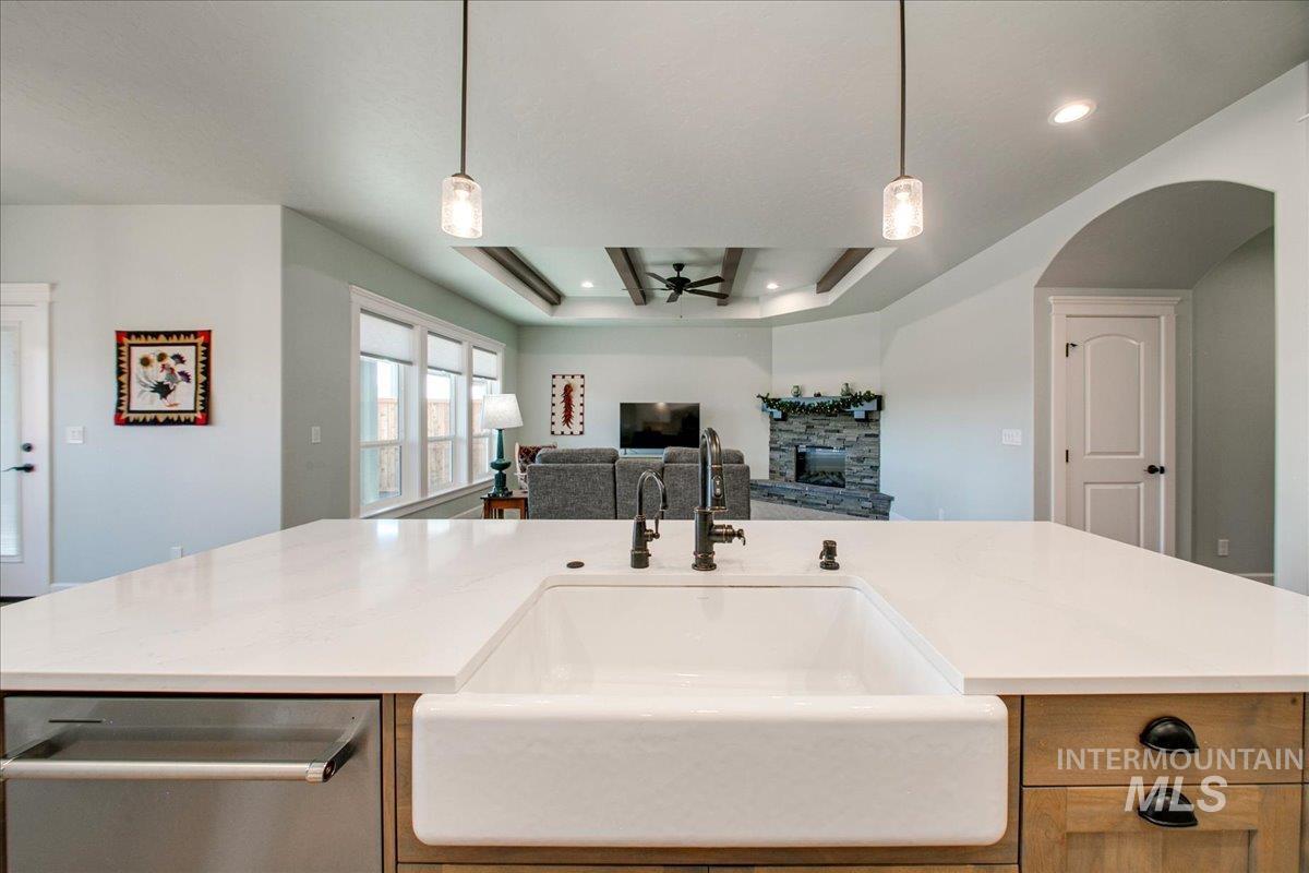 76 S Ziklag Ave, Kuna, Idaho 83634, 4 Bedrooms, 2 Bathrooms, Residential For Sale, Price $589,900,MLS 98970855