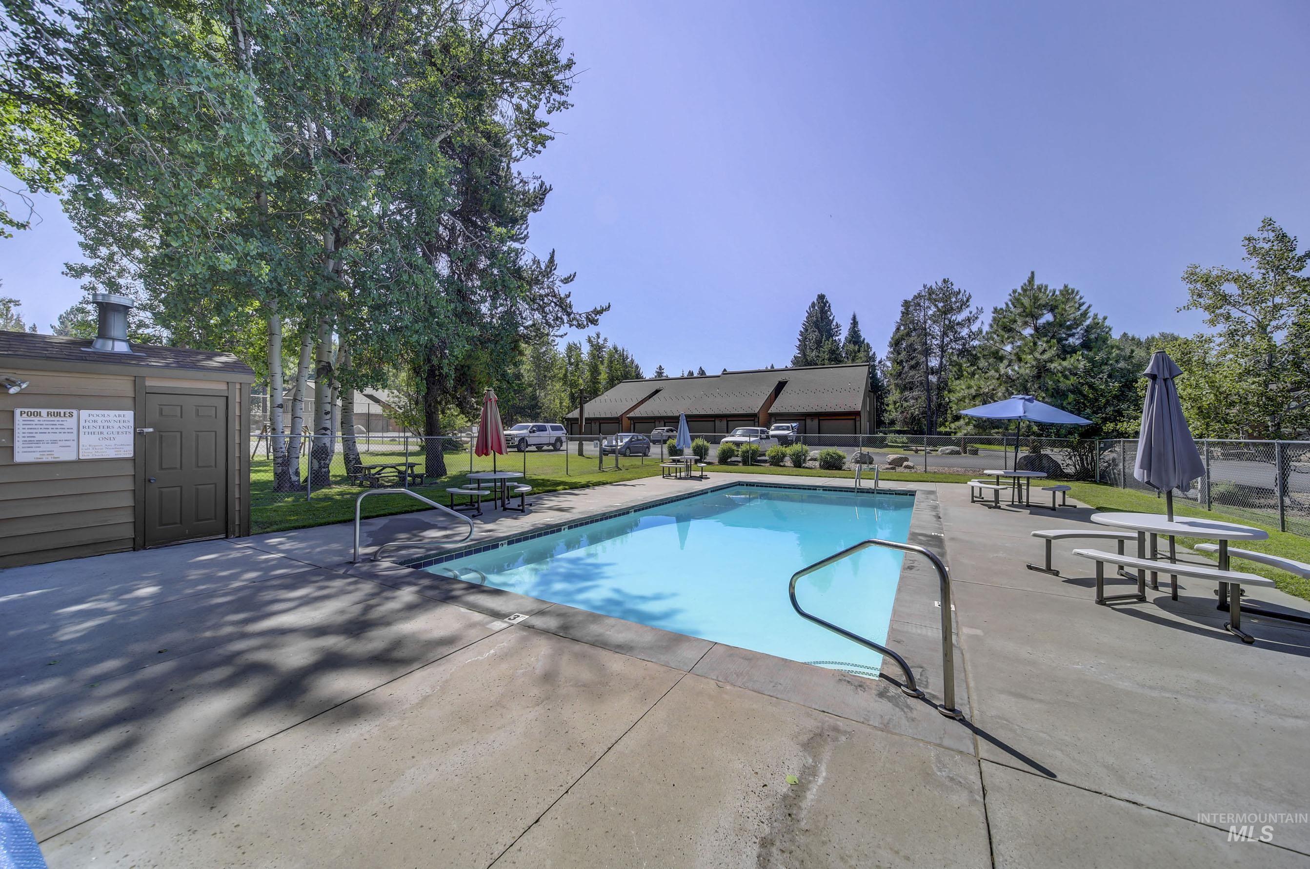 1607 Davis Ave, McCall, Idaho 83638, 2 Bedrooms, 1 Bathroom, Residential For Sale, Price $449,000, 98970856