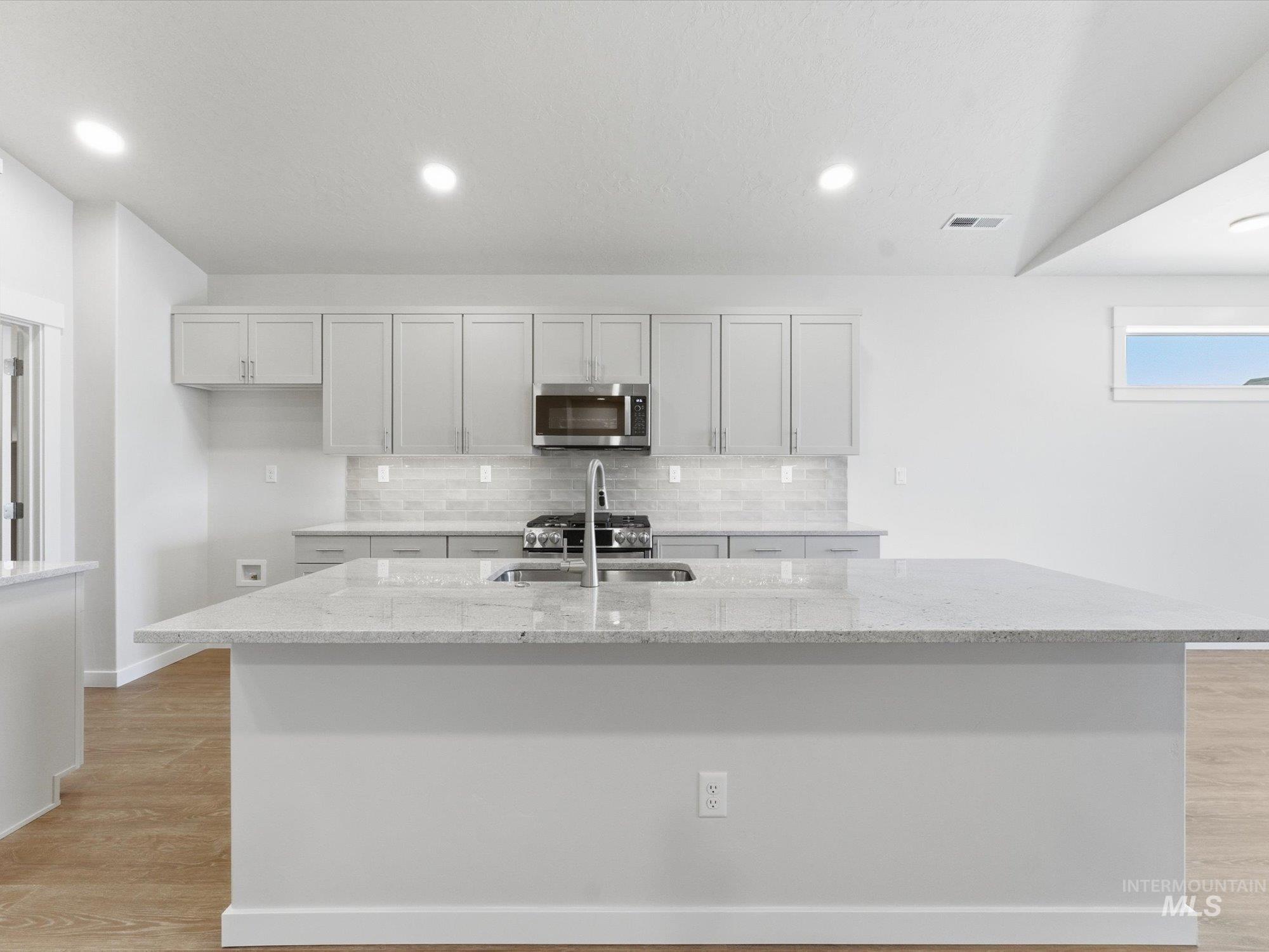 5895 N Garbo Avenue, Meridian, Idaho 83646, 3 Bedrooms, 2 Bathrooms, Residential For Sale, Price $612,990,MLS 98970857