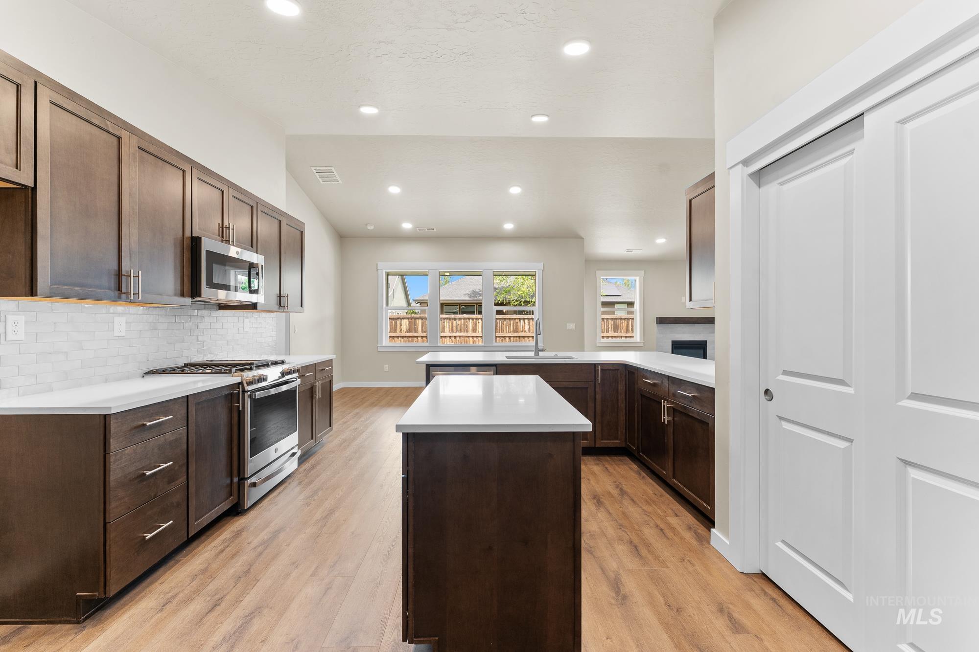 382 W Gleason Court, Meridian, Idaho 83646, 4 Bedrooms, 2 Bathrooms, Residential For Sale, Price $649,990,MLS 98970858
