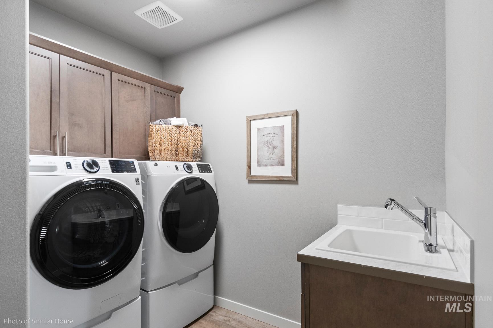 382 W Gleason Court, Meridian, Idaho 83646, 4 Bedrooms, 2 Bathrooms, Residential For Sale, Price $649,990,MLS 98970858