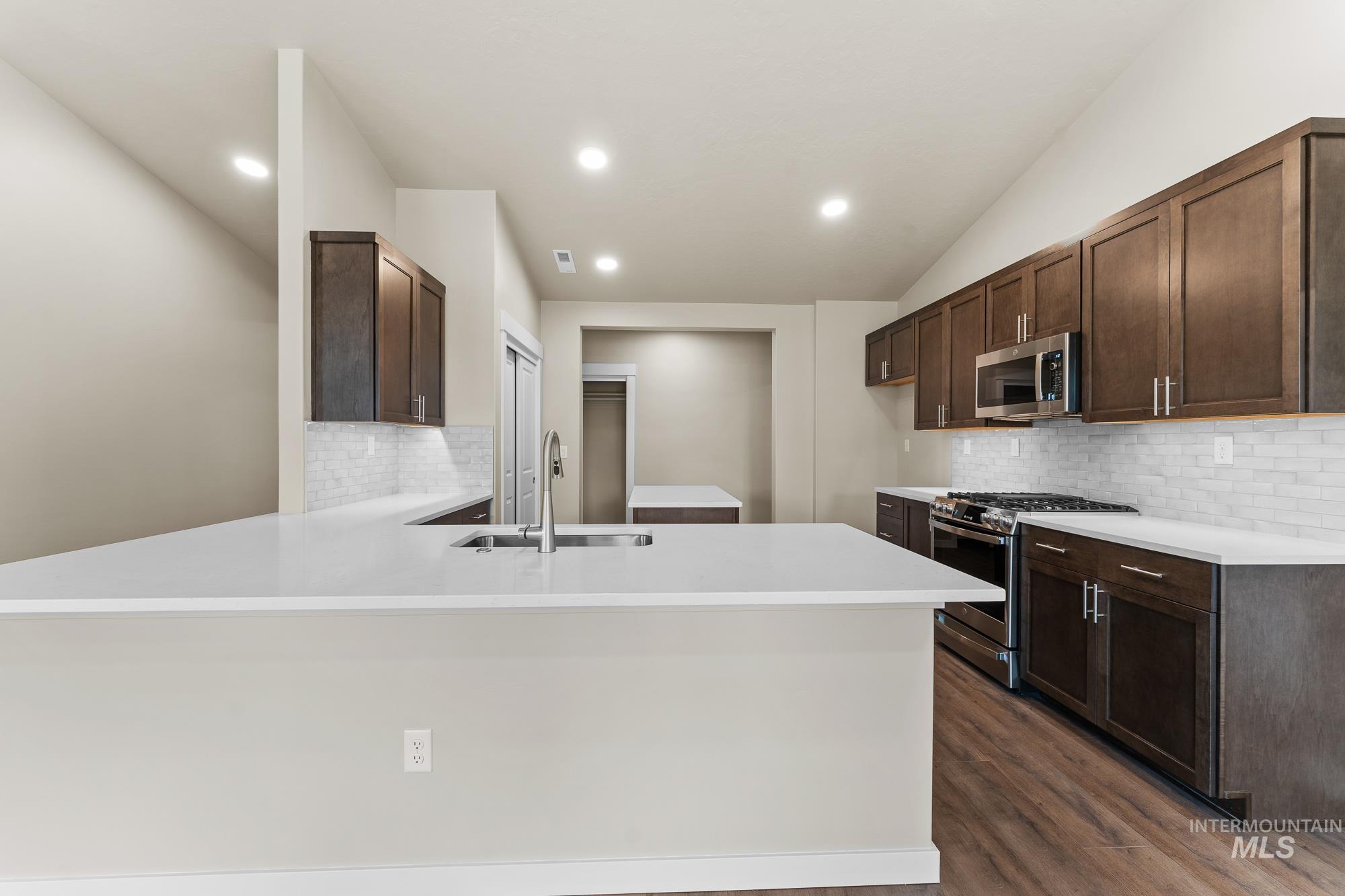 382 W Gleason Court, Meridian, Idaho 83646, 4 Bedrooms, 2 Bathrooms, Residential For Sale, Price $649,990,MLS 98970858