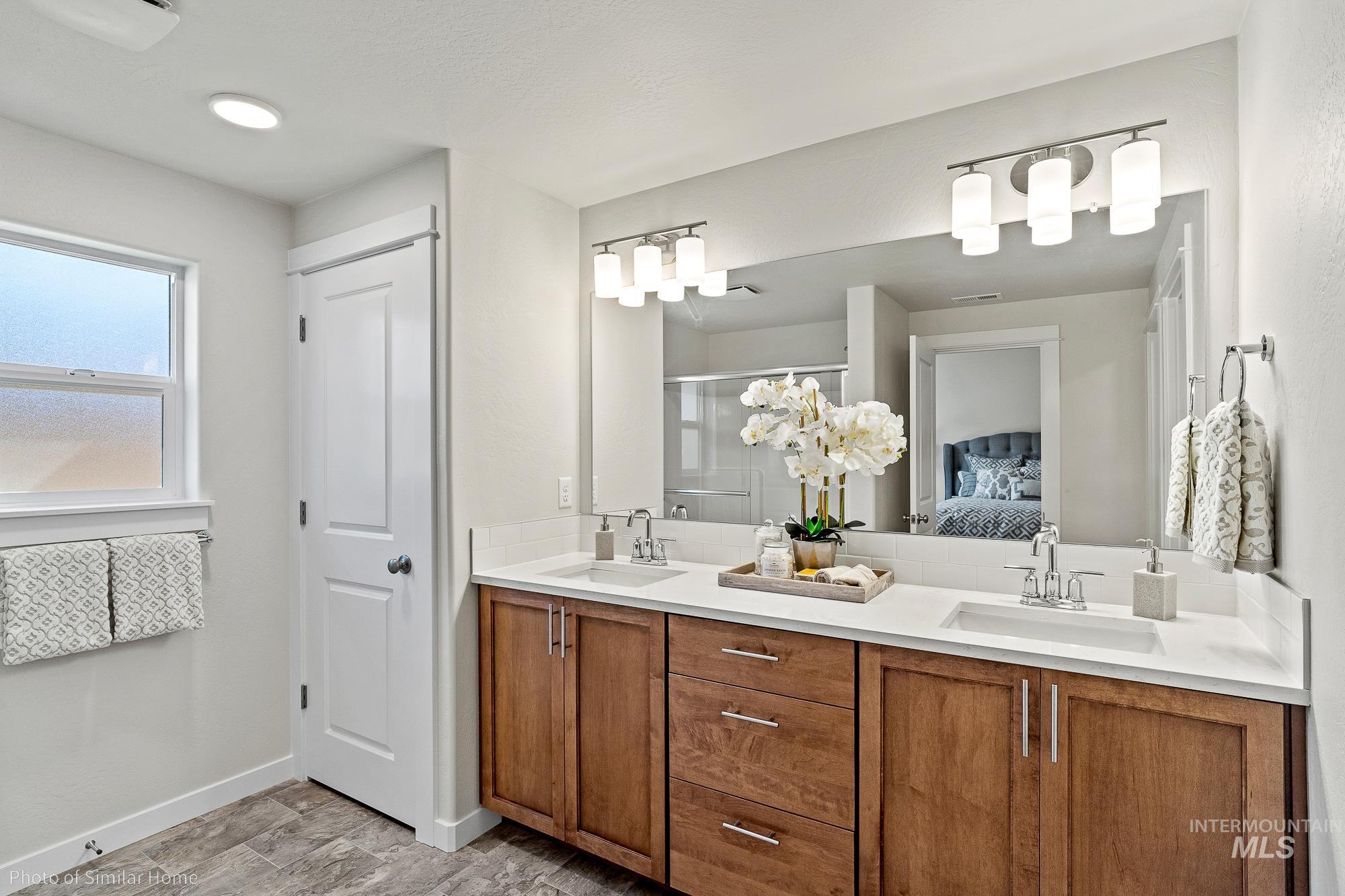 5609 E Lekeitio Village Drive, Nampa, Idaho 83687, 4 Bedrooms, 2 Bathrooms, Residential For Sale, Price $489,990,MLS 98970859