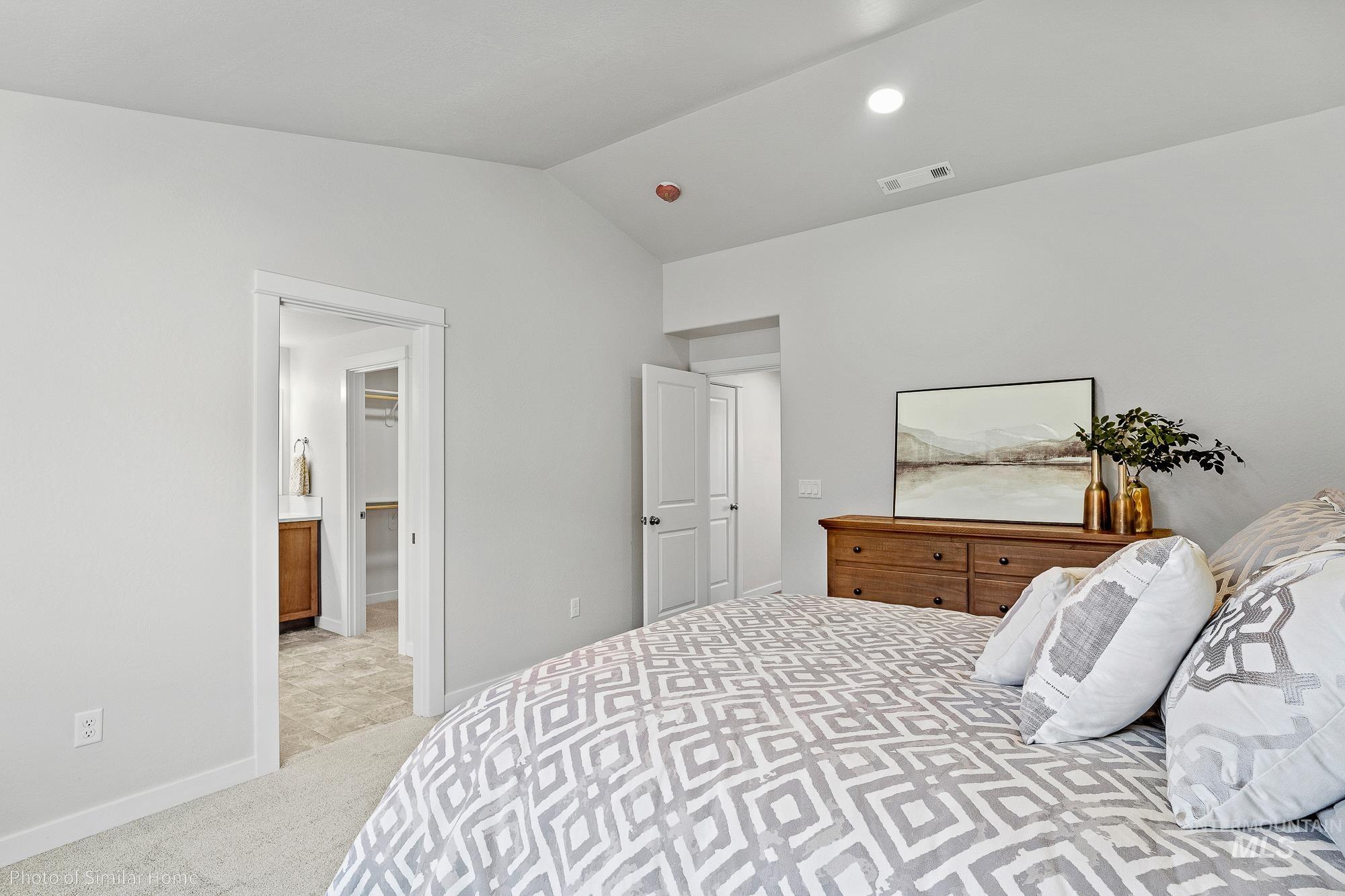 5609 E Lekeitio Village Drive, Nampa, Idaho 83687, 4 Bedrooms, 2 Bathrooms, Residential For Sale, Price $489,990,MLS 98970859