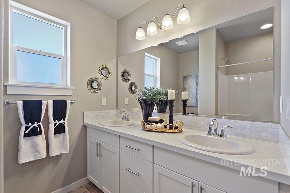 5610 E Lekeitio Village Drive, Nampa, Idaho 83687, 4 Bedrooms, 2 Bathrooms, Residential For Sale, Price $526,990,MLS 98970860