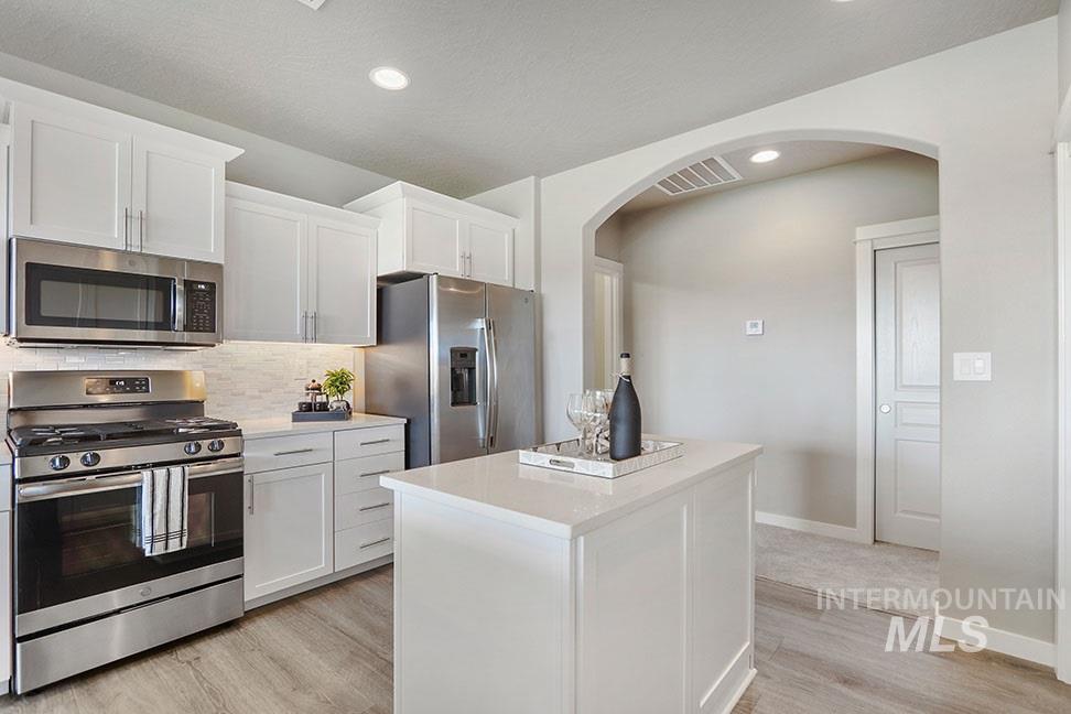 5610 E Lekeitio Village Drive, Nampa, Idaho 83687, 4 Bedrooms, 2 Bathrooms, Residential For Sale, Price $526,990,MLS 98970860