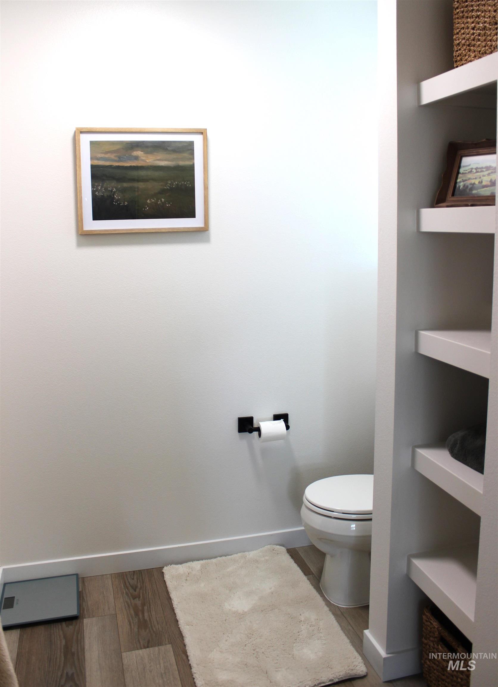 17271 N Wingtip Way, Nampa, Idaho 83687, 4 Bedrooms, 2 Bathrooms, Residential For Sale, Price $454,990,MLS 98970861