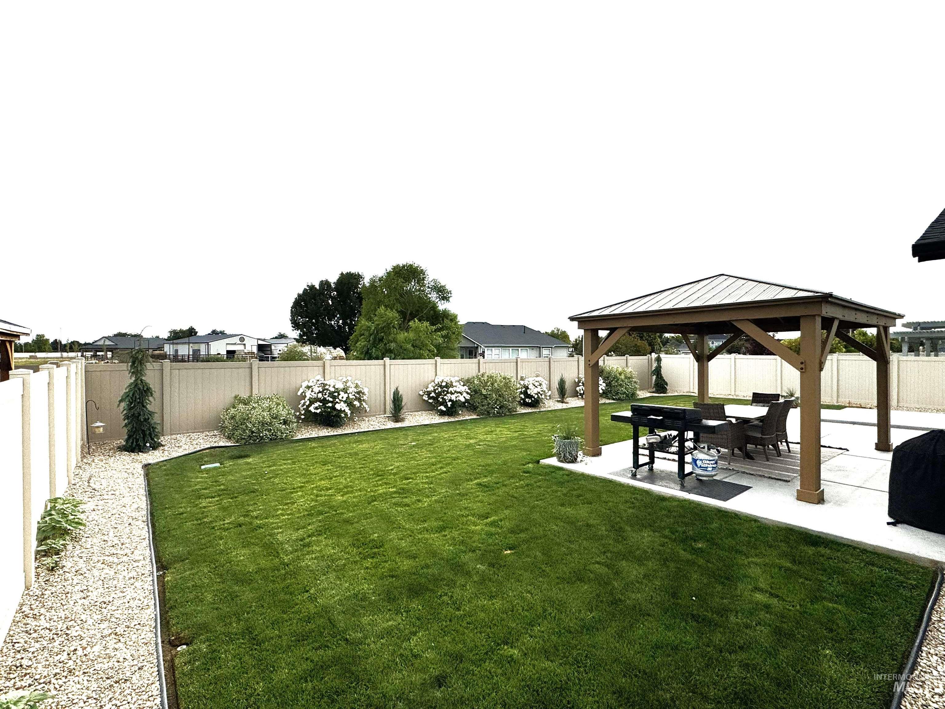 17271 N Wingtip Way, Nampa, Idaho 83687, 4 Bedrooms, 2 Bathrooms, Residential For Sale, Price $454,990,MLS 98970861