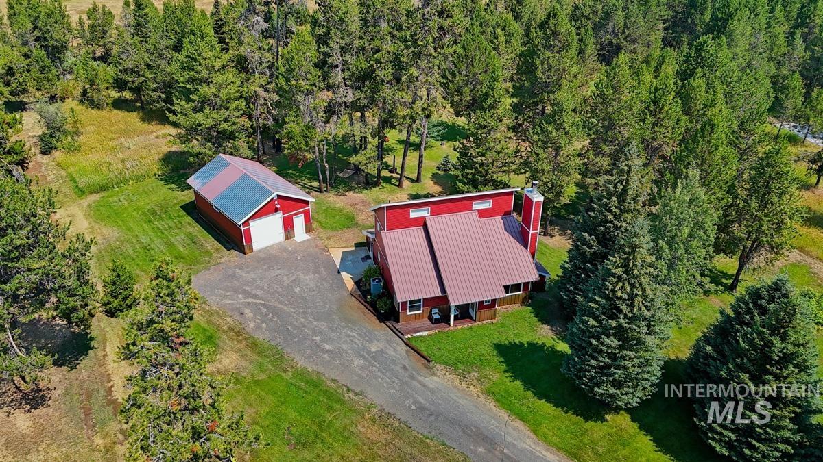 13098 Hillhouse Loop, Donnelly, Idaho 83615, 3 Bedrooms, 3 Bathrooms, Residential For Sale, Price $745,000,MLS 98970870