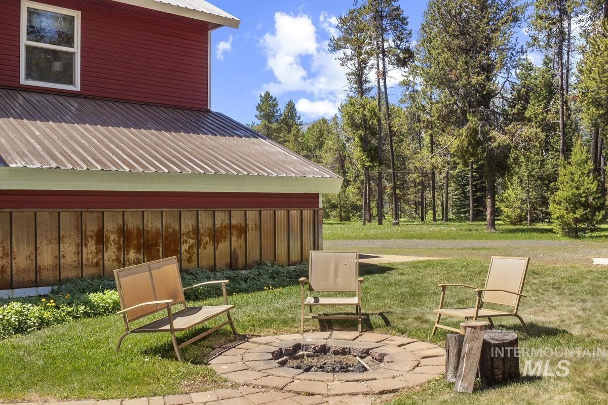 13098 Hillhouse Loop, Donnelly, Idaho 83615, 3 Bedrooms, 3 Bathrooms, Residential For Sale, Price $745,000,MLS 98970870