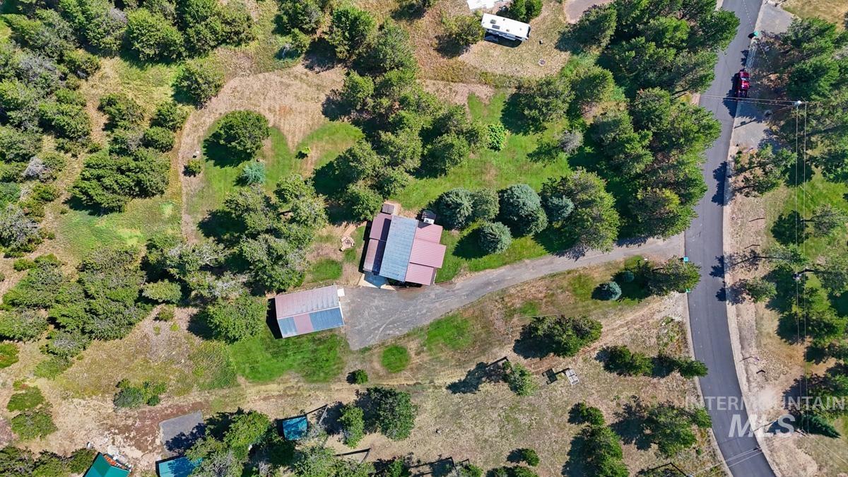 13098 Hillhouse Loop, Donnelly, Idaho 83615, 3 Bedrooms, 3 Bathrooms, Residential For Sale, Price $745,000,MLS 98970870