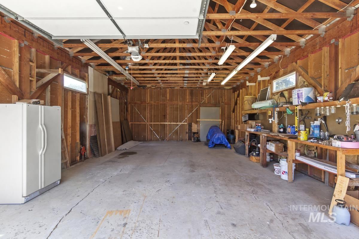 13098 Hillhouse Loop, Donnelly, Idaho 83615, 3 Bedrooms, 3 Bathrooms, Residential For Sale, Price $745,000,MLS 98970870