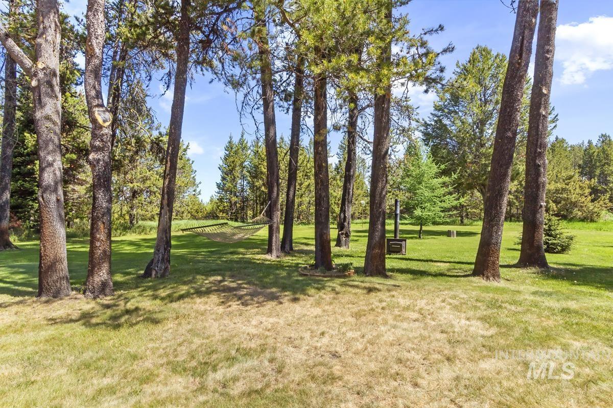 13098 Hillhouse Loop, Donnelly, Idaho 83615, 3 Bedrooms, 3 Bathrooms, Residential For Sale, Price $745,000,MLS 98970870