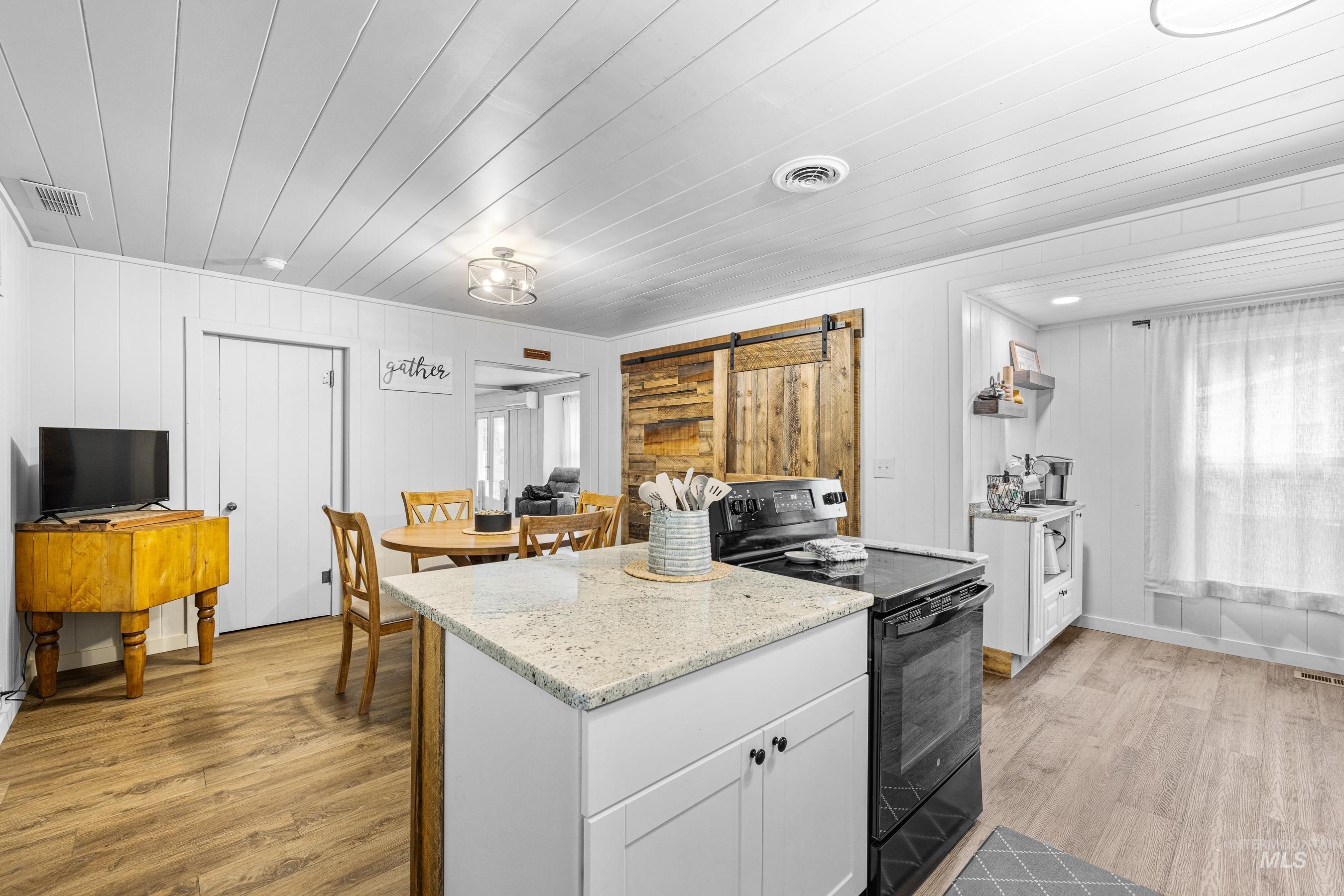 509 S Main St, Riggins, Idaho 83549, 4 Bedrooms, 3 Bathrooms, Residential For Sale, Price $599,000, 98970871