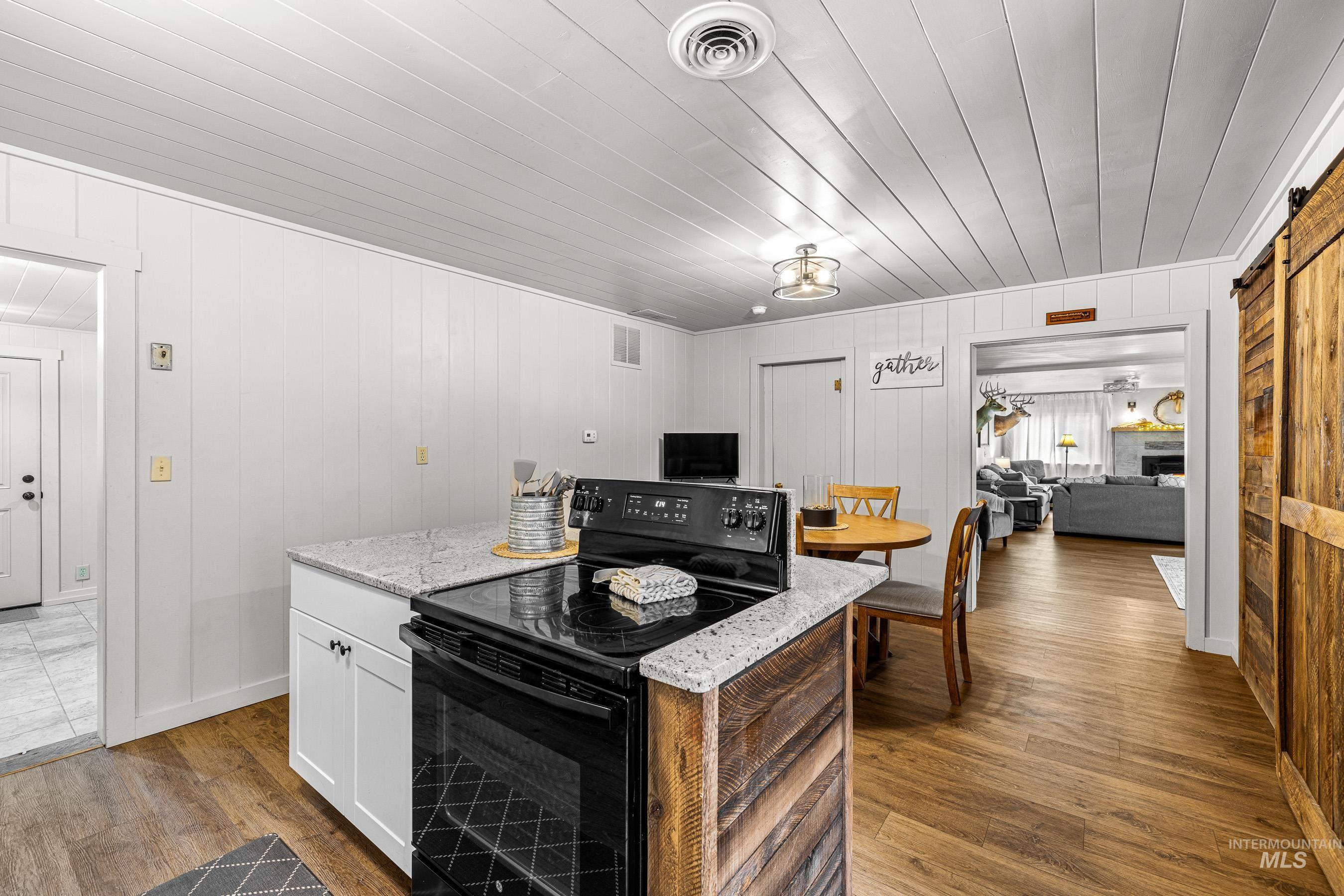 509 S Main St, Riggins, Idaho 83549, 4 Bedrooms, 3 Bathrooms, Residential For Sale, Price $599,000, 98970871