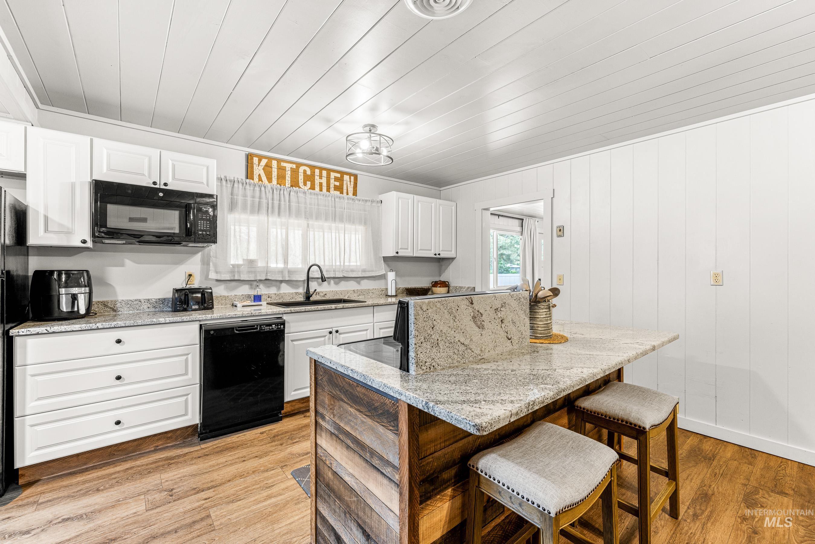 509 S Main St, Riggins, Idaho 83549, 4 Bedrooms, 3 Bathrooms, Residential For Sale, Price $599,000, 98970871