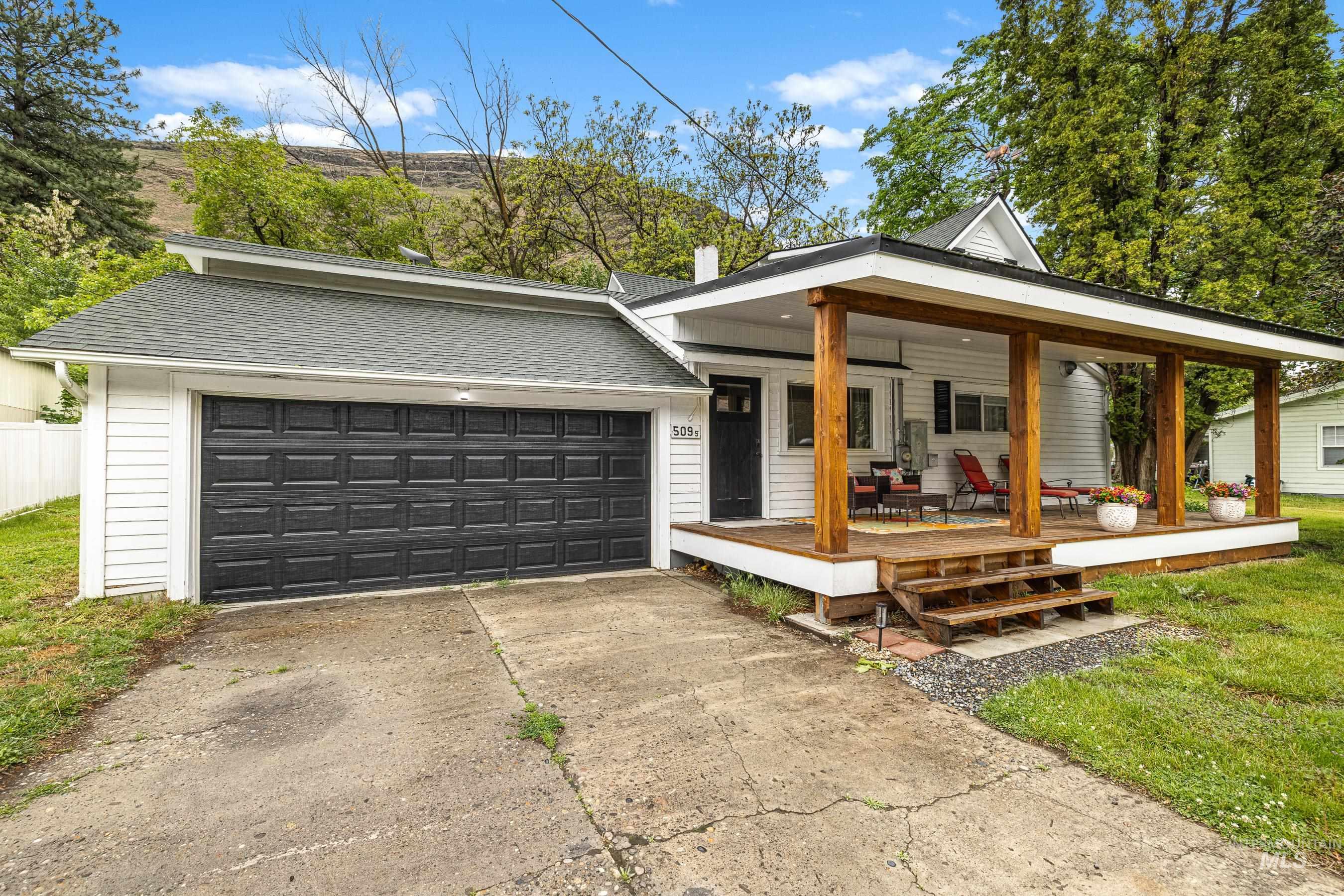 509 S Main St, Riggins, Idaho 83549, 4 Bedrooms, 3 Bathrooms, Residential For Sale, Price $599,000, 98970871