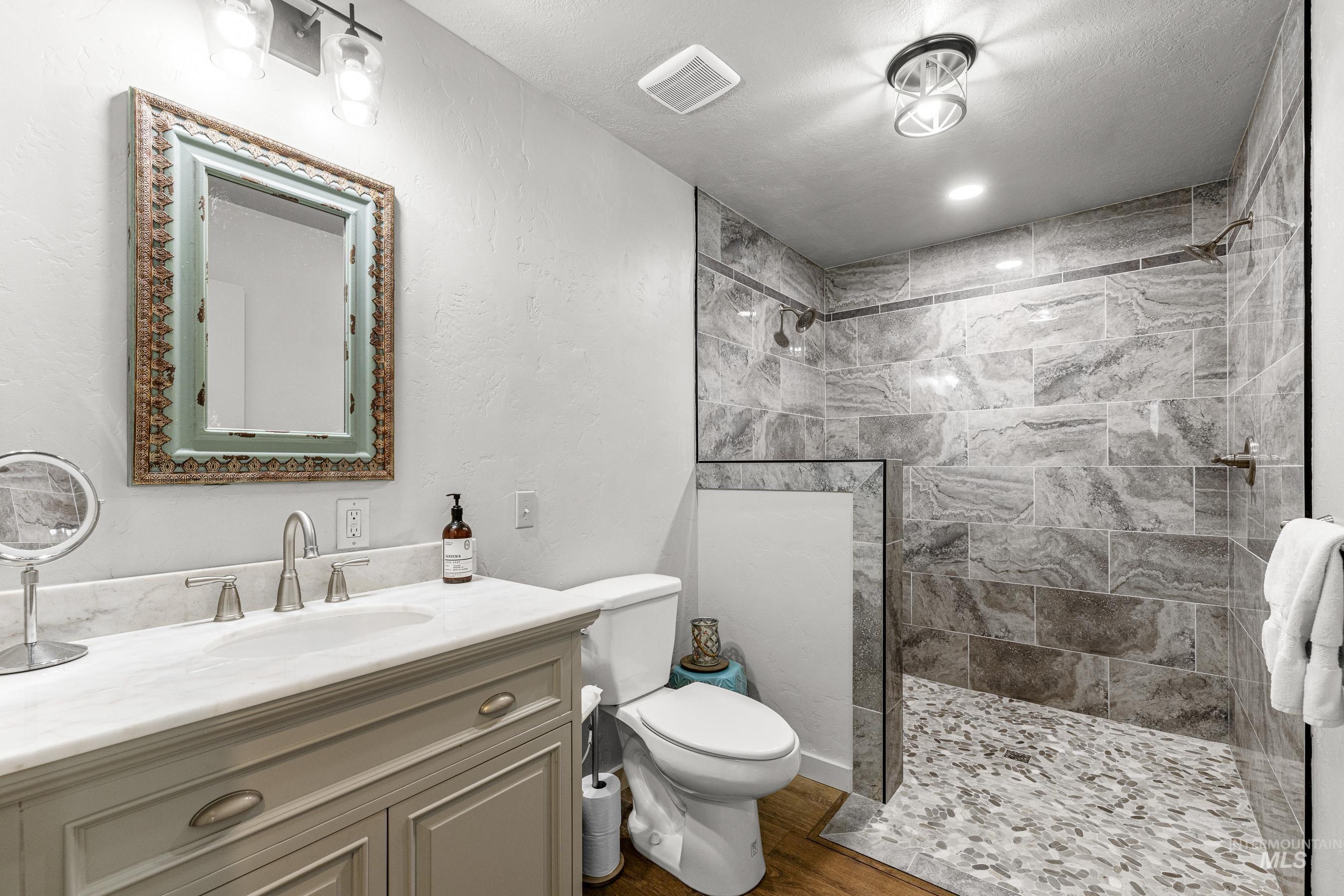 509 S Main St, Riggins, Idaho 83549, 4 Bedrooms, 3 Bathrooms, Residential For Sale, Price $599,000, 98970871