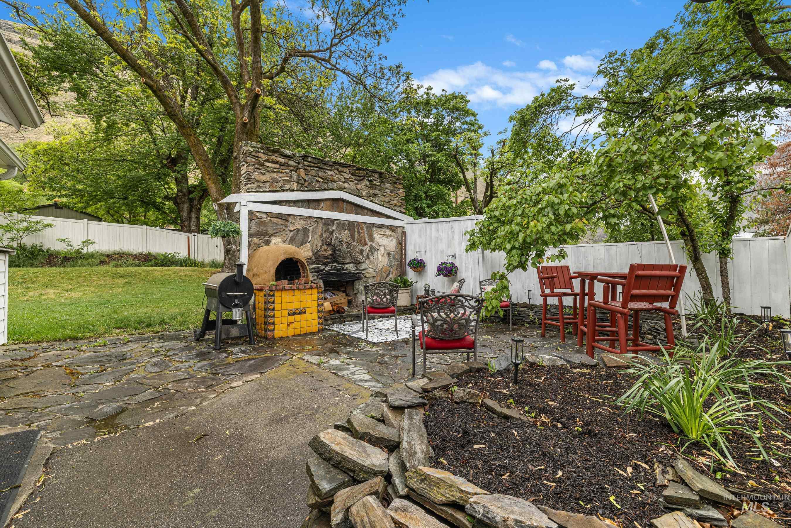 509 S Main St, Riggins, Idaho 83549, 4 Bedrooms, 3 Bathrooms, Residential For Sale, Price $599,000, 98970871