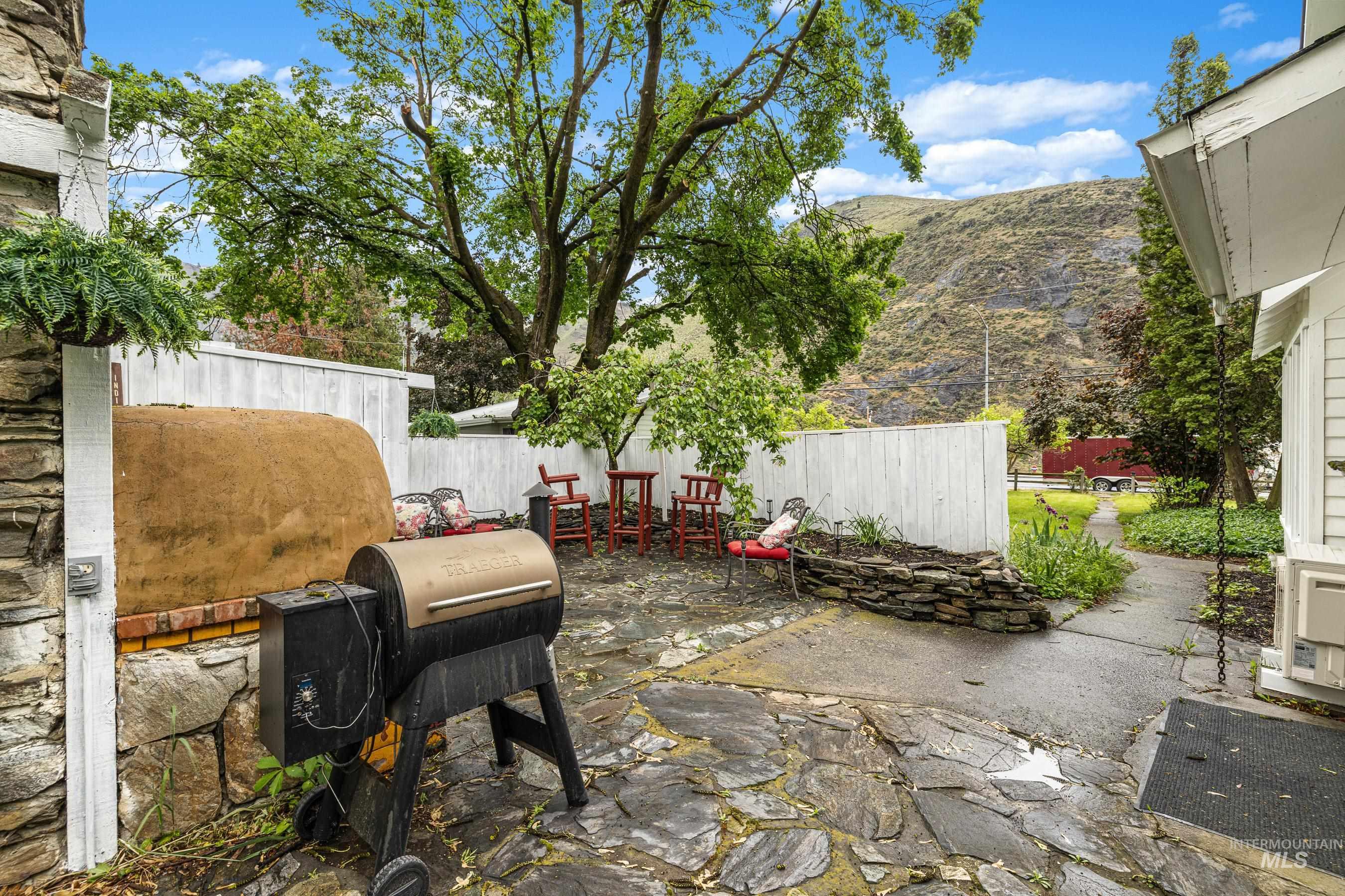 509 S Main St, Riggins, Idaho 83549, 4 Bedrooms, 3 Bathrooms, Residential For Sale, Price $599,000, 98970871