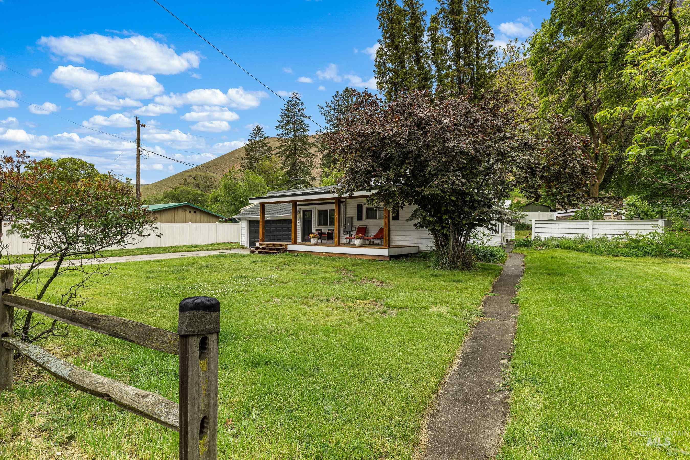 509 S Main St, Riggins, Idaho 83549, 4 Bedrooms, 3 Bathrooms, Residential For Sale, Price $599,000, 98970871