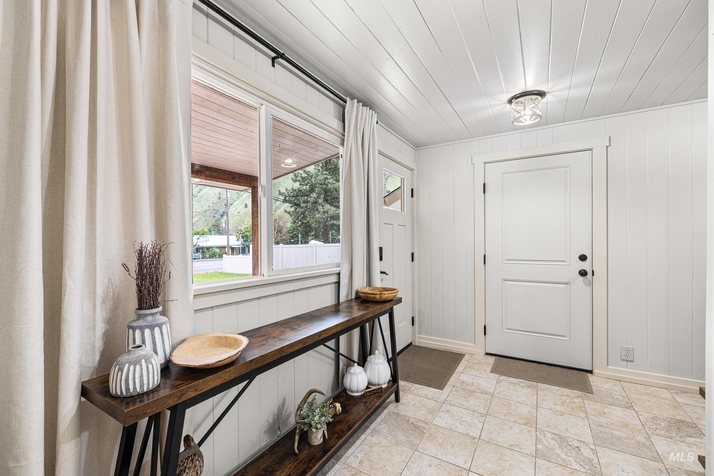 509 S Main St, Riggins, Idaho 83549, 4 Bedrooms, 3 Bathrooms, Residential For Sale, Price $599,000, 98970871