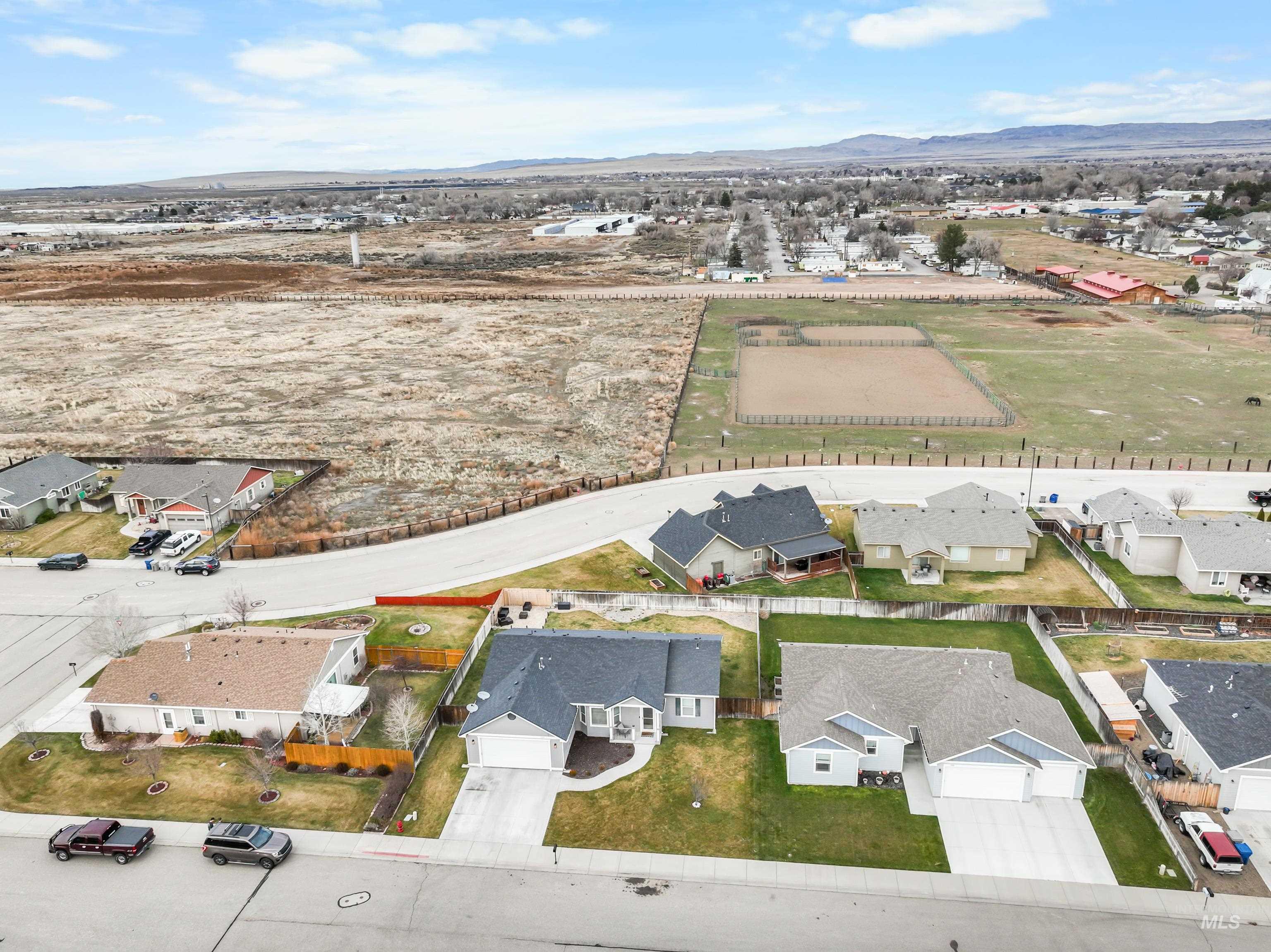 1110 SW Bonnie St, Mountain Home, Idaho 83647, 3 Bedrooms, 2 Bathrooms, Residential For Sale, Price $375,000,MLS 98970872