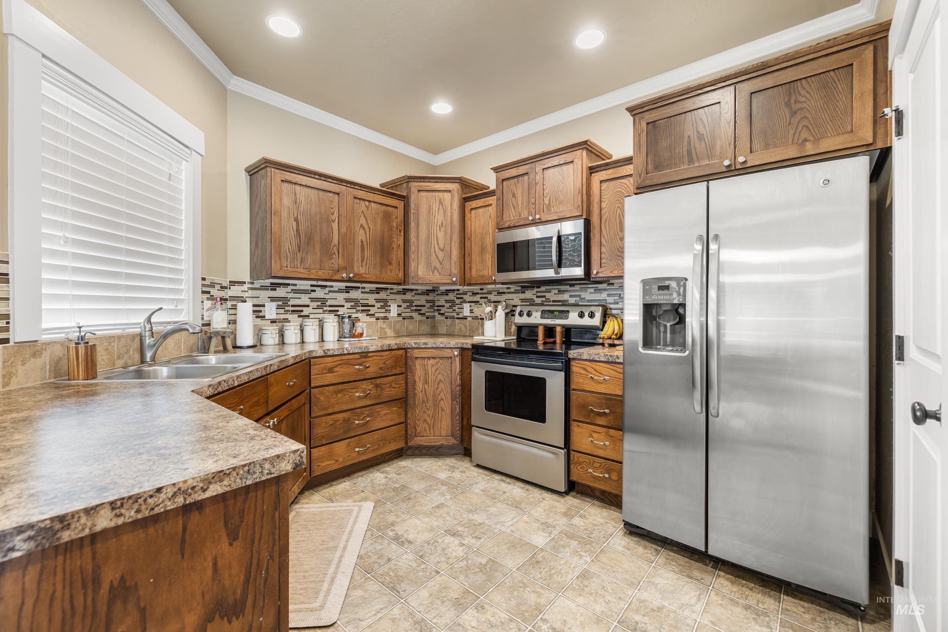 1110 SW Bonnie St, Mountain Home, Idaho 83647, 3 Bedrooms, 2 Bathrooms, Residential For Sale, Price $375,000,MLS 98970872