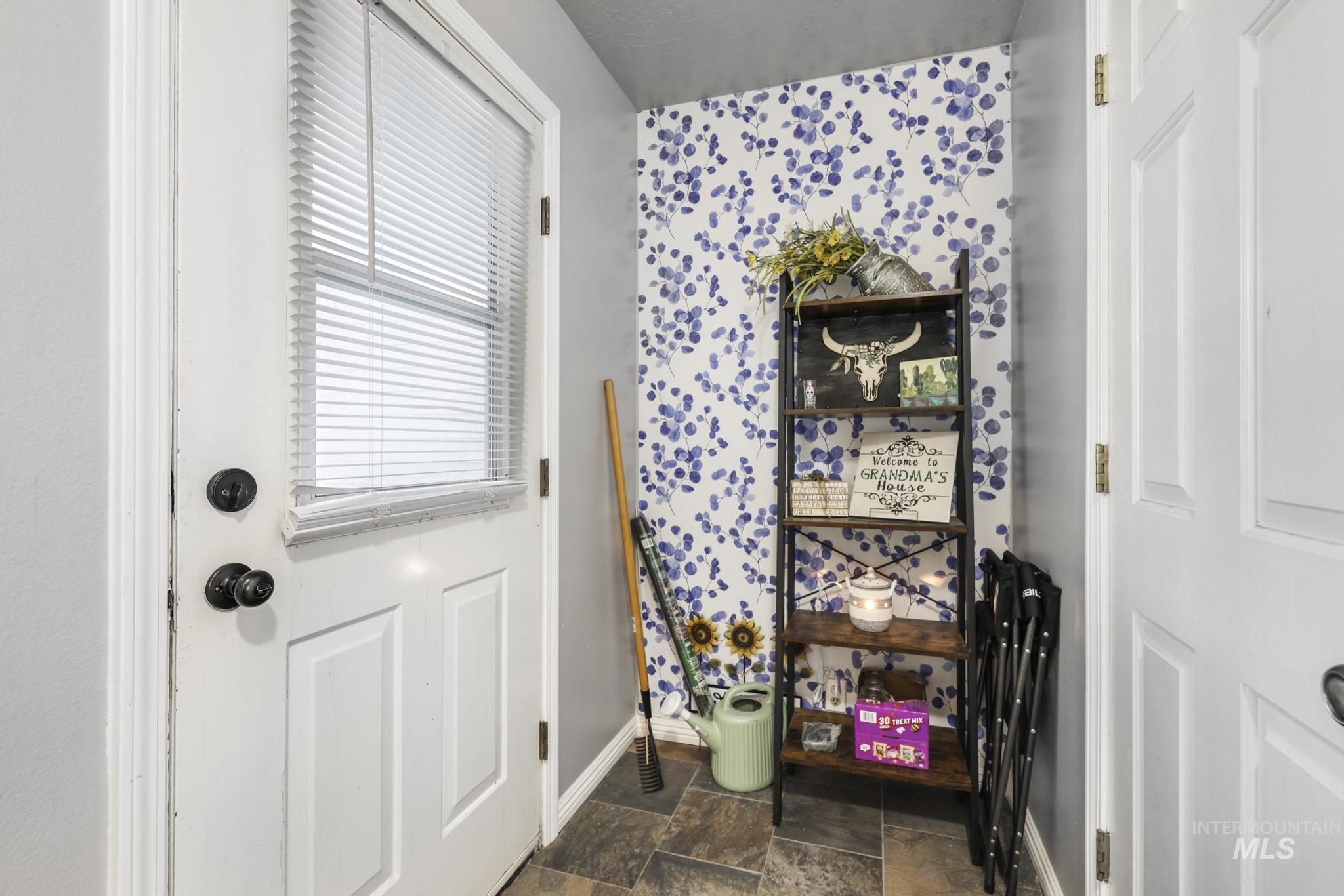 502 Yakima, Filer, Idaho 83328, 1 Bedroom, 1 Bathroom, Residential For Sale, Price $140,000,MLS 98970875